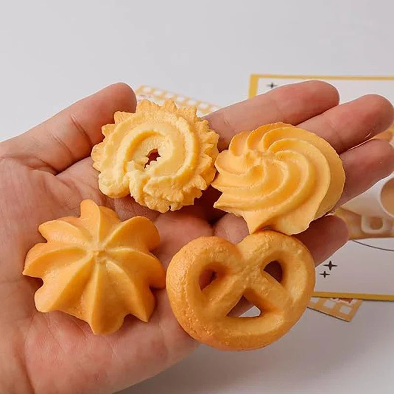 4-Pack Cookie Shaped Scented Candles - 120g Bulk Handmade Soy Wax Bakery Dessert Style Utility Candle
